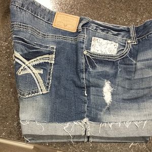 Comfy distressed denim shorts